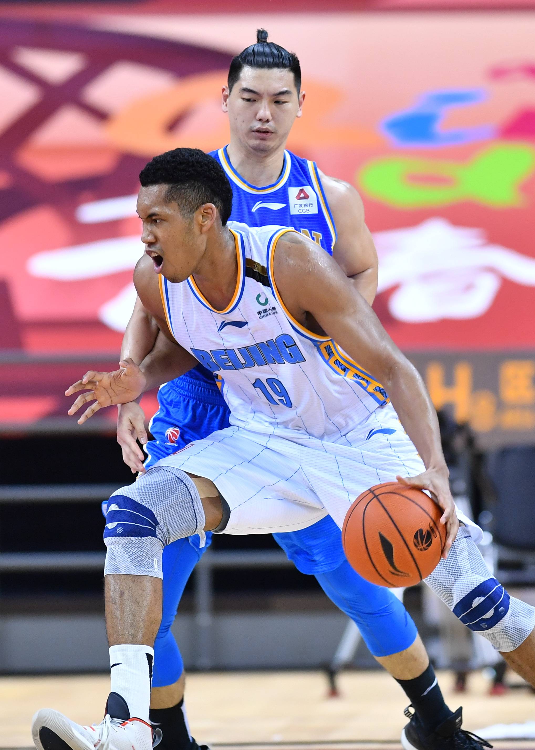 [CBA]赵畇：关键时刻的稳定性 决定两队成败.